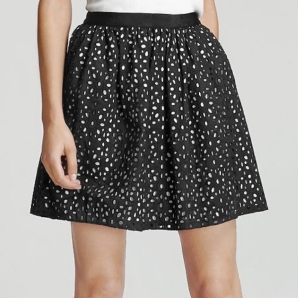 REISS Black & White Belle Cut Out Technique Eyelet Mini Skirt Size 4